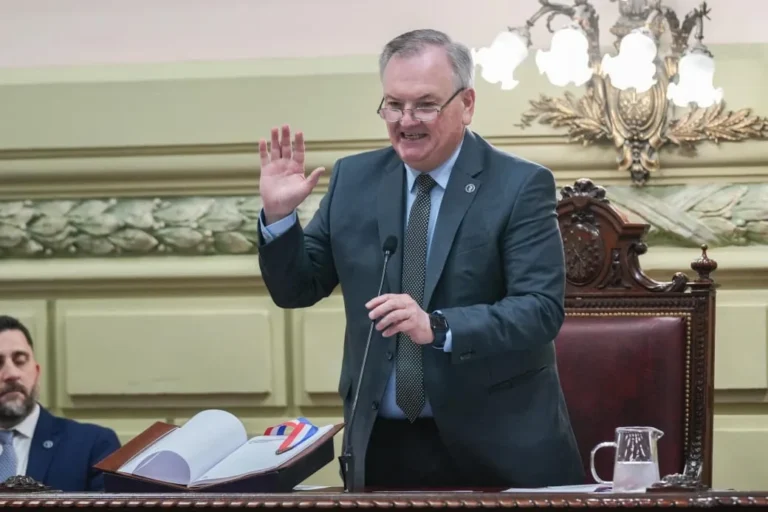 El Senado santafesino reelige a Felipe Michlig como presidente provisional, en un contexto institucional inédito