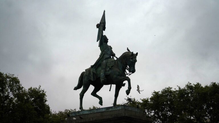 El tiempo en Rosario: un jueves con bastantes nubes y 26º de máxima