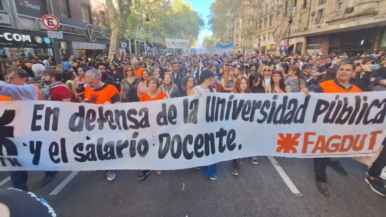 Reforma Laboral: docentes denunciaron la inconstitucionalidad y se movilizaron al Palacio de Tribunales