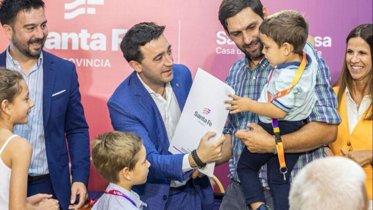 Más de 1.200 familias santafesinas resguardan sus viviendas con el programa Protege tu Casa