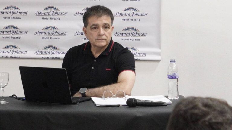 Las agrupaciones deNewell’sque no participaron de la reunión exigen sumar a Claudio Vivas al fútbol